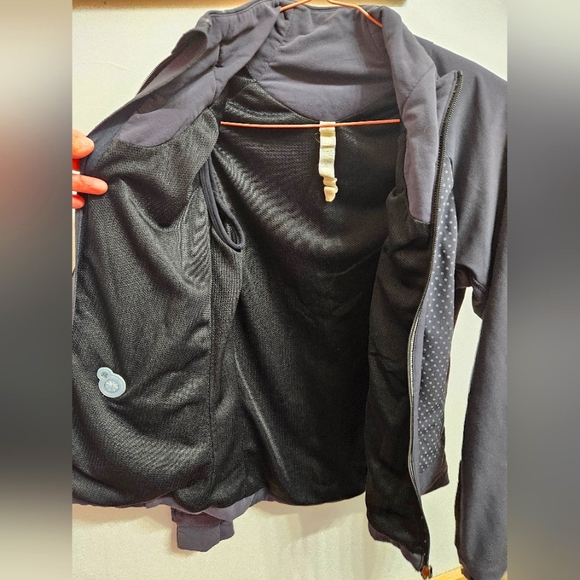 Lululemon Running Jacket - Picture 5 of 5